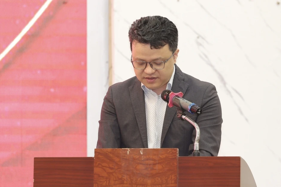 Ca sĩ Quang Lập, giám đốc Lululola, Mây Sài Gòn cùng "dính án" bản quyền Ca sĩ Quang Lập, giám đốc Lululola, Mây Sài Gòn cùng "dính án" bản quyền
