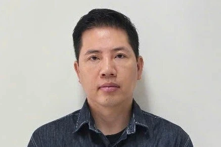Ca sĩ Quang Lập, giám đốc Lululola, Mây Sài Gòn cùng "dính án" bản quyền Ca sĩ Quang Lập, giám đốc Lululola, Mây Sài Gòn cùng "dính án" bản quyền