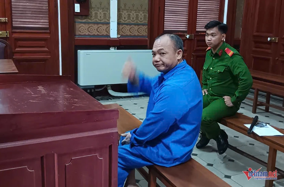 Cả trăm người háo hức đi xuất khẩu lao động, ra tới sân bay mới biết bị lừa Cả trăm người háo hức đi xuất khẩu lao động, ra tới sân bay mới biết bị lừa