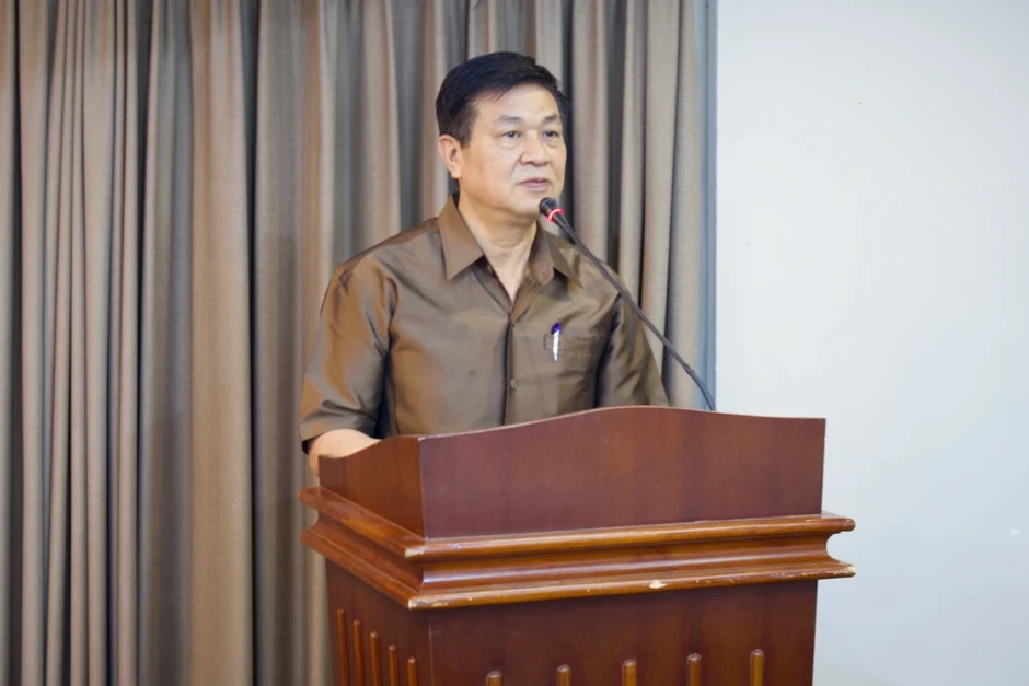 Các luật sư nêu ý kiến về việc mặc áo choàng khi tham dự phiên tòa Các luật sư nêu ý kiến về việc mặc áo choàng khi tham dự phiên tòa