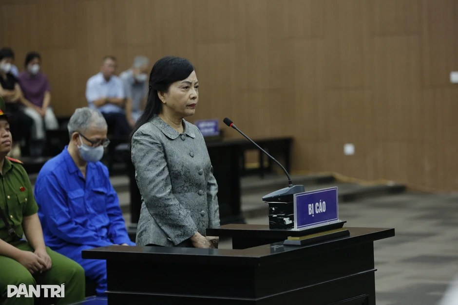 Cầm 7,5 tỷ đồng từ cấp dưới, cựu Bộ trưởng Kim Tiến không biết tiền từ đâu Cầm 7,5 tỷ đồng từ cấp dưới, cựu Bộ trưởng Kim Tiến không biết tiền từ đâu