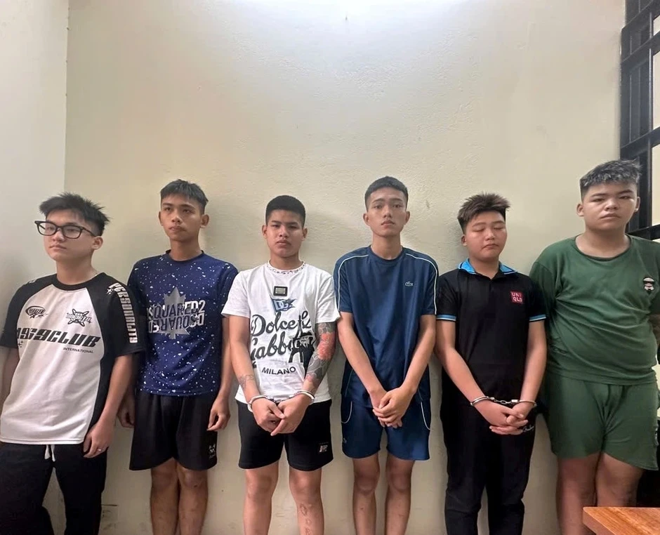 Cầm kiếm truy đuổi, dàn cảnh cướp xe tại Hải Phòng Cầm kiếm truy đuổi, dàn cảnh cướp xe tại Hải Phòng