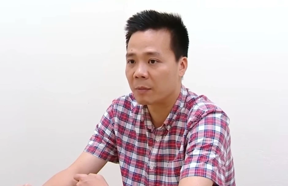 Cán bộ hải quan 'ăn bớt' của sếp 800 triệu đồng doanh nghiệp hối lộ Cán bộ hải quan 'ăn bớt' của sếp 800 triệu đồng doanh nghiệp hối lộ