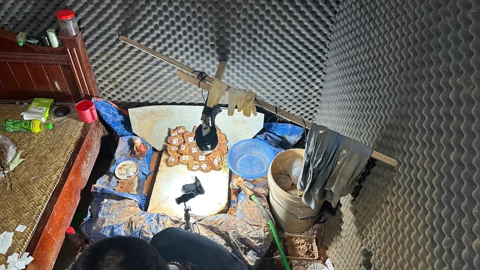 Cận cảnh nơi nhóm livestream 'đổ thạch' chiếm đoạt tiền tỉ tại Lào Cai Cận cảnh nơi nhóm livestream 'đổ thạch' chiếm đoạt tiền tỉ tại Lào Cai