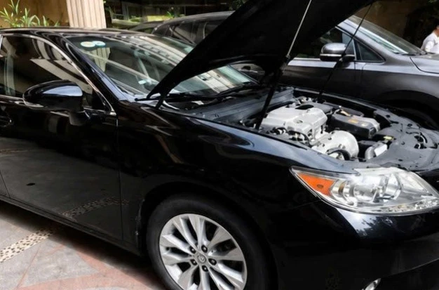 Cận cảnh xe Maybach mang biển 'tứ quý 9' của bà Trương Mỹ Lan được đưa ra đấu giá