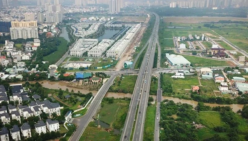 Cần đẩy mạnh phân cấp, tăng quyền tự quyết, tự chịu trách nhiệm cho địa phương Cần đẩy mạnh phân cấp, tăng quyền tự quyết, tự chịu trách nhiệm cho địa phương