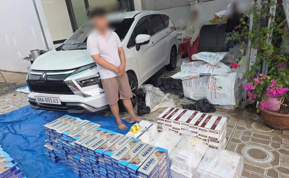 Cần Thơ bắt 4 đối tượng, thu giữ gần 30.000 bao thuốc lá lậu Cần Thơ bắt 4 đối tượng, thu giữ gần 30.000 bao thuốc lá lậu