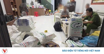 Cần Thơ bắt 4 đối tượng, thu giữ gần 30.000 bao thuốc lá lậu