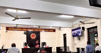 Cần Thơ: Doanh nghiệp thu tiền giữ xe máy 5.000 đồng/30 phút thua kiện Chủ tịch phường