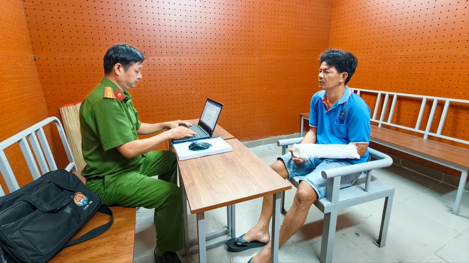 Cần Thơ: Hỗn chiến từ mâu thuẫn chuyện tiền bạc, 1 người tử vong Cần Thơ: Hỗn chiến từ mâu thuẫn chuyện tiền bạc, 1 người tử vong