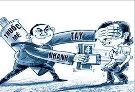 Cảnh báo tội phạm cướp tài sản bằng thủ đoạn “thôi miên” Cảnh báo tội phạm cướp tài sản bằng thủ đoạn “thôi miên”