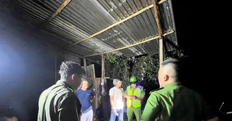 Cảnh sát bao vây điểm hút cát lậu trên sông, tạm giữ 4 phương tiện