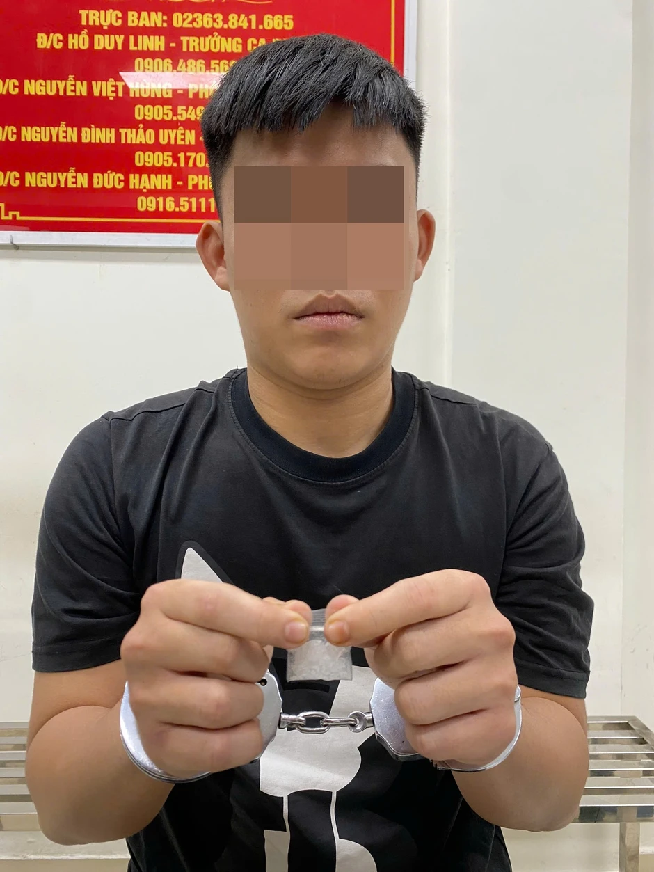 Cảnh sát cơ động Đà Nẵng bắt giữ thanh niên tàng trữ ma túy trong đêm