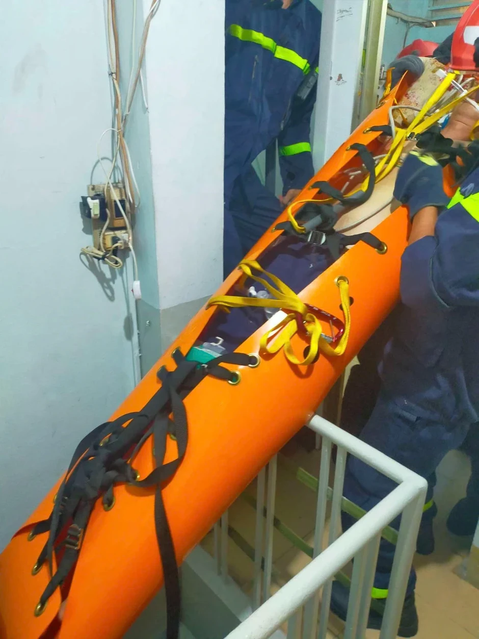 Cảnh sát cứu cụ ông 70 tuổi hôn mê tại nhà riêng Cảnh sát cứu cụ ông 70 tuổi hôn mê tại nhà riêng