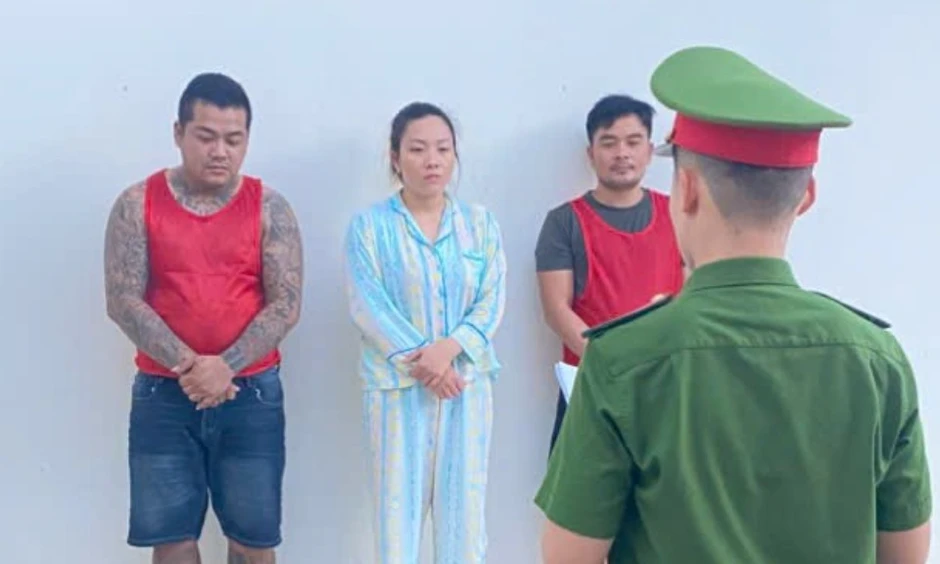 Cảnh sát Đà Nẵng giải cứu 8 bé gái Trong vụ mua bán người nghiêm trọng Cảnh sát Đà Nẵng giải cứu 8 bé gái Trong vụ mua bán người nghiêm trọng