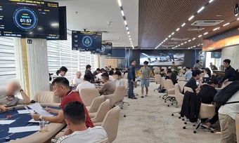 Cảnh sát đột kích sòng Poker trong khách sạn 5 sao ở Đà Nẵng