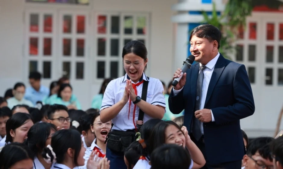 Cảnh sát nêu 3 nguyên tắc giúp học sinh tránh bẫy thao túng tâm lý trên mạng Cảnh sát nêu 3 nguyên tắc giúp học sinh tránh bẫy thao túng tâm lý trên mạng