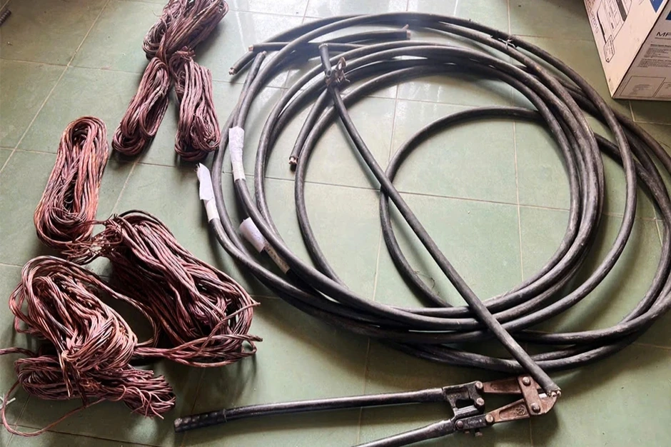 Cặp đôi "cõng" nhiều tiền án gây hàng loạt vụ trộm Cặp đôi "cõng" nhiều tiền án gây hàng loạt vụ trộm