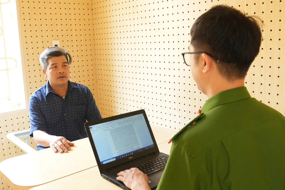 'Cặp đôi thông gia' bị khởi tố: Bức xúc không phải 'giấy phép' để gây rối
