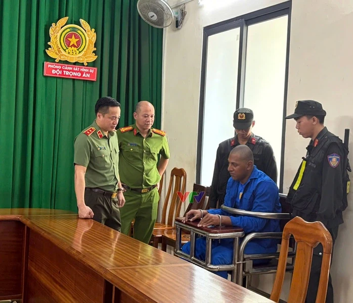 Chân dung 2 sát thủ giết người tại phường Bến Thành, TPHCM Chân dung 2 sát thủ giết người tại phường Bến Thành, TPHCM