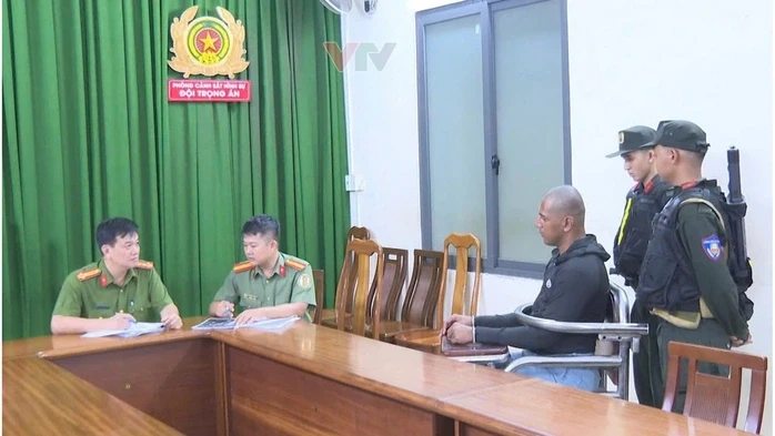 Chân dung 2 sát thủ giết người tại phường Bến Thành, TPHCM Chân dung 2 sát thủ giết người tại phường Bến Thành, TPHCM