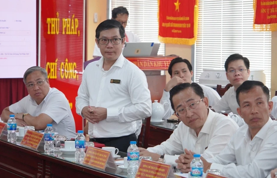 Chánh án TAND Tối cao: 'Cần nhân rộng mô hình tòa án điện tử tại TP HCM' Chánh án TAND Tối cao: 'Cần nhân rộng mô hình tòa án điện tử tại TP HCM'