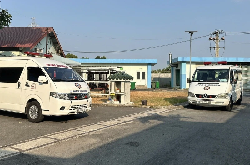 Cháy dãy nhà trọ lúc rạng sáng, 2 người chết, 5 người bị thương Cháy dãy nhà trọ lúc rạng sáng, 2 người chết, 5 người bị thương