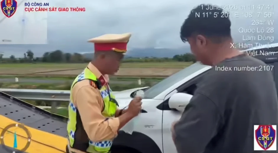 Chạy quá tốc độ trên cao tốc, tài xế người nước ngoài và chủ xe bị phạt nặng