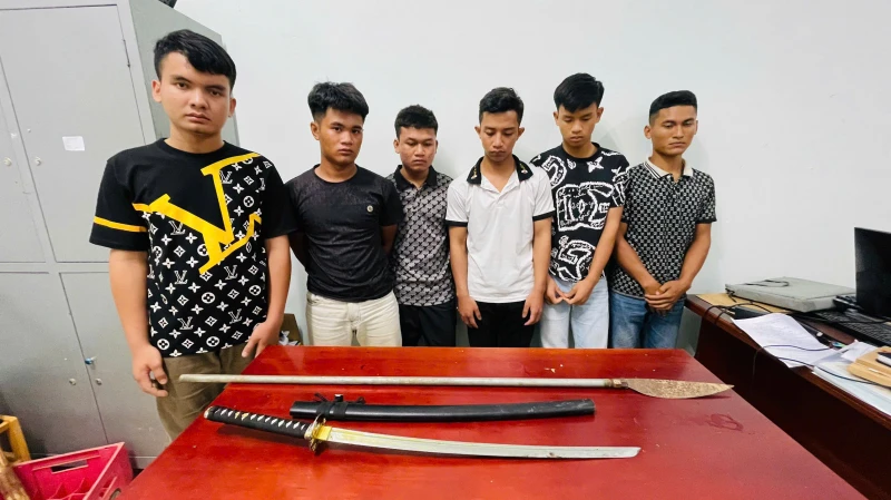 Chém người khác trọng thương vì tiếng nẹt pô xe máy Chém người khác trọng thương vì tiếng nẹt pô xe máy