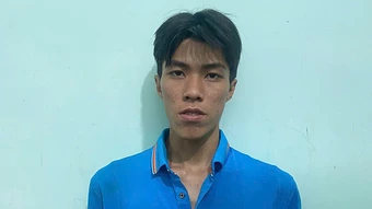 Chém vợ vì 'nhắn tin với bạn khác giới'