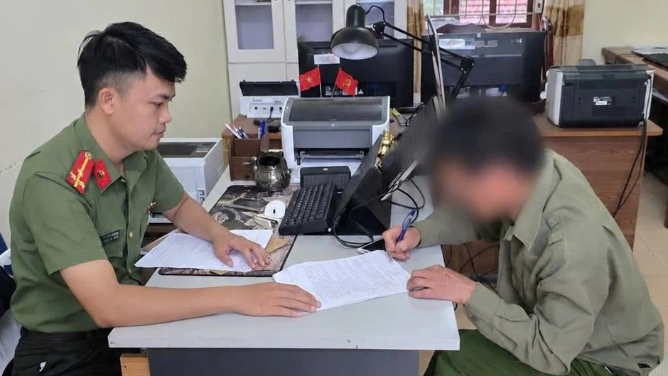 Chia sẻ bài viết xuyên tạc, sai sự thật, một người ở Hải Phòng bị phạt 12,5 triệu Chia sẻ bài viết xuyên tạc, sai sự thật, một người ở Hải Phòng bị phạt 12,5 triệu