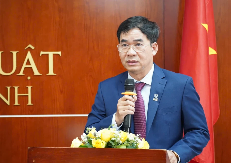 Chia sẻ của Hội đồng xét chọn Giải thưởng “Tinh hoa Pháp lý” trước giờ trao giải Chia sẻ của Hội đồng xét chọn Giải thưởng “Tinh hoa Pháp lý” trước giờ trao giải