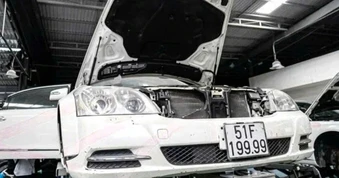 Chiếc Maybach của bà Trương Mỹ Lan được đưa ra đấu giá trực tuyến