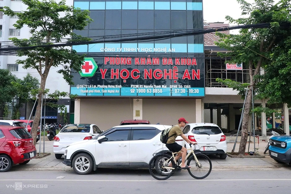 Chiêu moi tiền tại phòng khám 'bơm sữa đậu nành' lừa bệnh nhân Chiêu moi tiền tại phòng khám 'bơm sữa đậu nành' lừa bệnh nhân