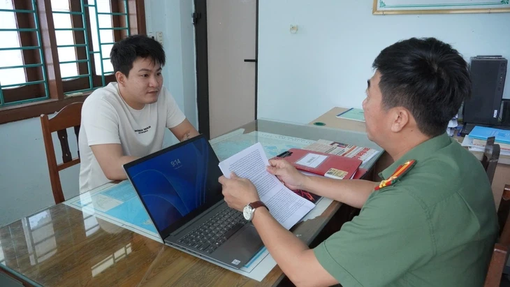 Chiêu thức 'qua mặt' sinh trắc học của nhóm lừa 23 tỉ đồng