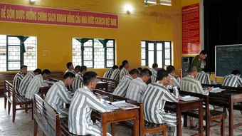 Chồng đang ở tù, nếu ly hôn có được chia tài sản?