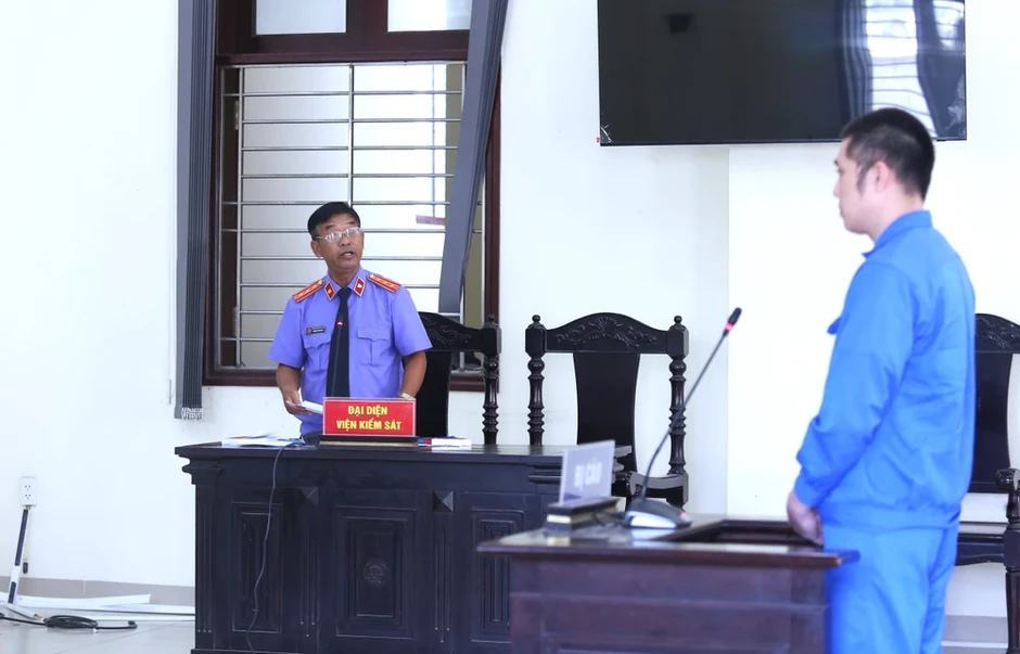 Chồng dùng kéo để xả cơn ghen và lời cảnh tỉnh từ kiểm sát viên