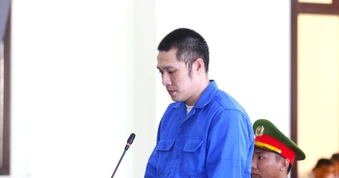 Chồng dùng kéo để xả cơn ghen và lời cảnh tỉnh từ kiểm sát viên