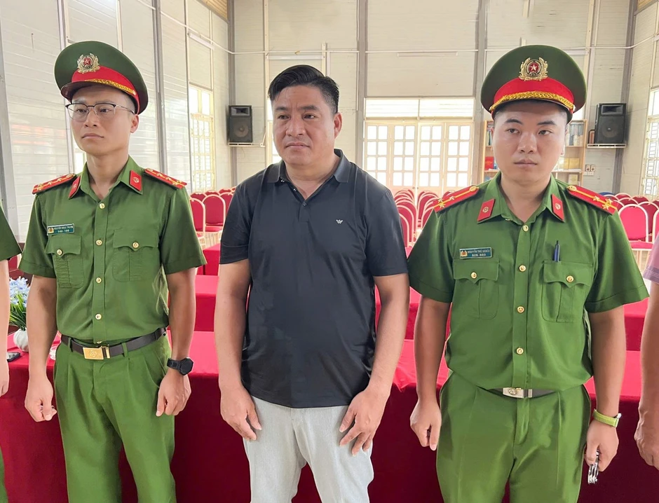 Chủ doanh nghiệp tạm ứng tiền thi công tại dự án trường học ở vùng cao rồi bỏ trốn Chủ doanh nghiệp tạm ứng tiền thi công tại dự án trường học ở vùng cao rồi bỏ trốn