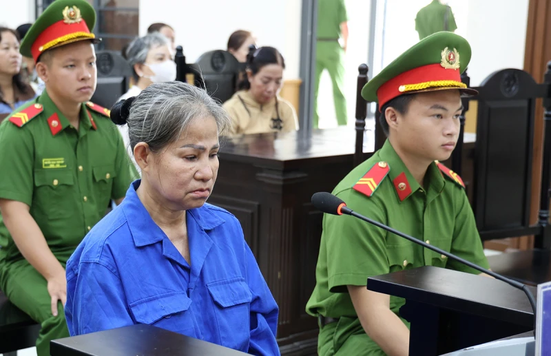 Chủ hụi lừa đảo chiếm đoạt trên 14 tỷ đồng lĩnh 17 năm tù Chủ hụi lừa đảo chiếm đoạt trên 14 tỷ đồng lĩnh 17 năm tù