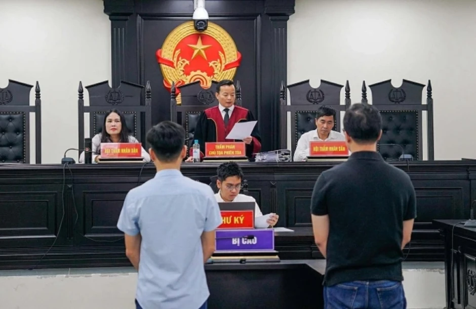 Chủ nhà trọ ở Trung Kính đổ trách nhiệm cho vợ trong vụ cháy 15 người chết Chủ nhà trọ ở Trung Kính đổ trách nhiệm cho vợ trong vụ cháy 15 người chết