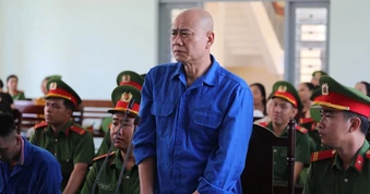 Chủ quán bar mở tiệc ma túy cho khách “bay lắc” ở Lâm Đồng