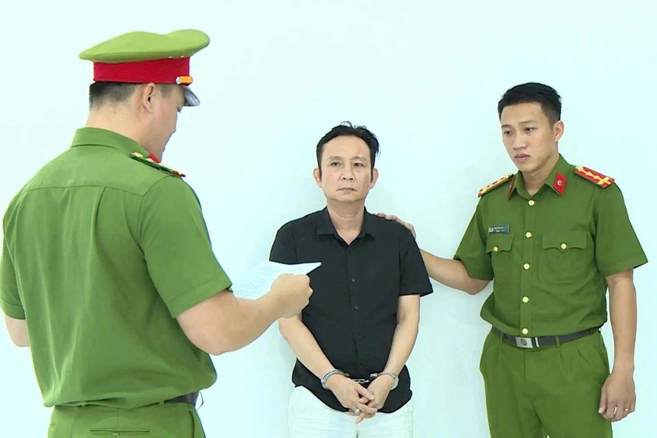 Chủ quán cà phê mạo danh cán bộ để lừa đảo ở TPHCM Chủ quán cà phê mạo danh cán bộ để lừa đảo ở TPHCM