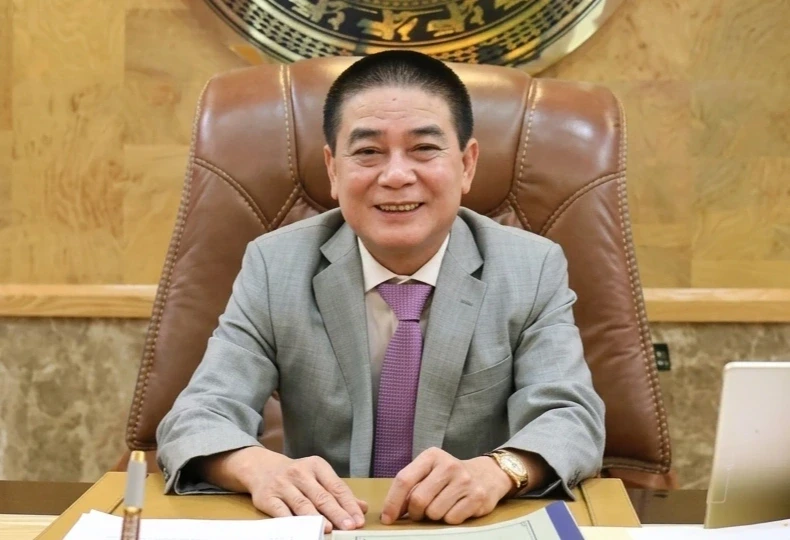 Chủ tịch và Tổng giám đốc Công ty CP Rạng Đông bị truy tố tội trốn thuế Chủ tịch và Tổng giám đốc Công ty CP Rạng Đông bị truy tố tội trốn thuế