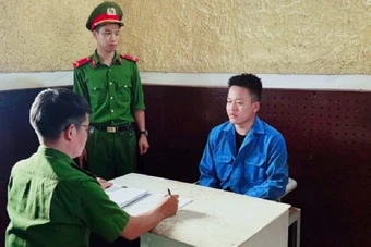 Chủ tiệm cầm đồ bị bắt vì dụ nhiều người góp vốn ảo
