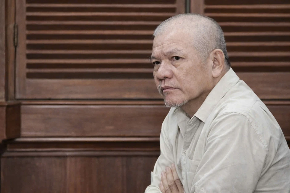 Chủ tiệm vàng ở TPHCM 'chuyển lậu' 18 triệu USD và 2 nghìn tỷ qua biên giới Chủ tiệm vàng ở TPHCM 'chuyển lậu' 18 triệu USD và 2 nghìn tỷ qua biên giới