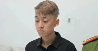 Chủ xe trình báo mất 49 triệu đồng trong ô tô để trước nhà