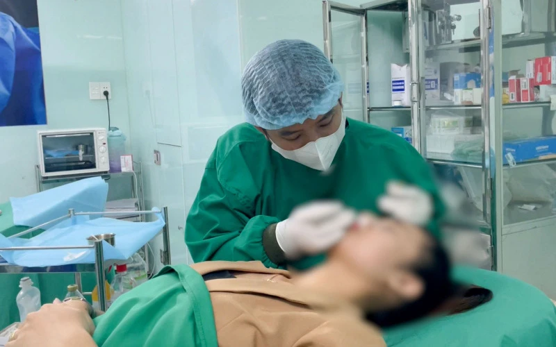Chuyển hồ sơ thẩm mỹ viện có dấu hiệu trốn thuế sang cơ quan công an Chuyển hồ sơ thẩm mỹ viện có dấu hiệu trốn thuế sang cơ quan công an