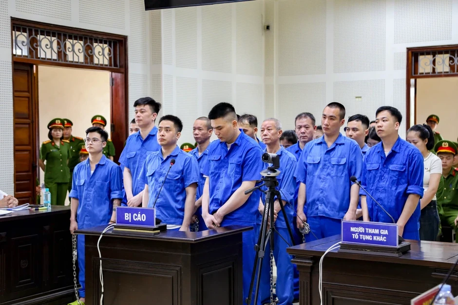 Clip: Lời khai của bạn gái bị cáo Bùi Đình Khánh tại tòa Clip: Lời khai của bạn gái bị cáo Bùi Đình Khánh tại tòa