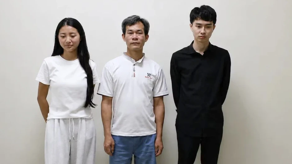 Cô gái lôi kéo 2 người đàn ông tham gia rửa tiền cho nhóm lừa đảo qua mạng Cô gái lôi kéo 2 người đàn ông tham gia rửa tiền cho nhóm lừa đảo qua mạng